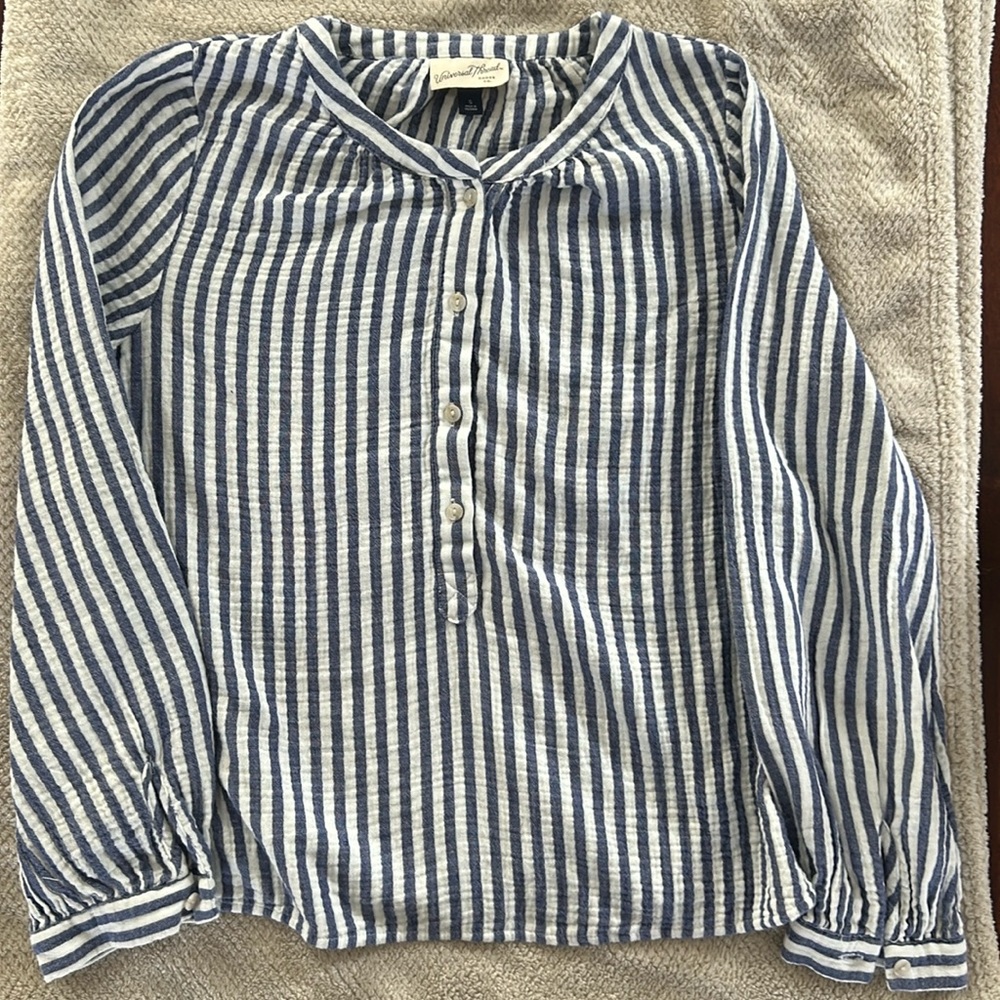 Woman’s Universal Thread Top Tunic Shirt striped size 100 cotton Small
